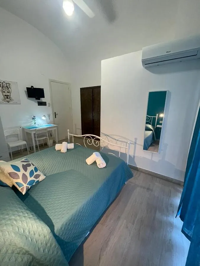 Maqueda Rooms Palermo 0*,  Italy