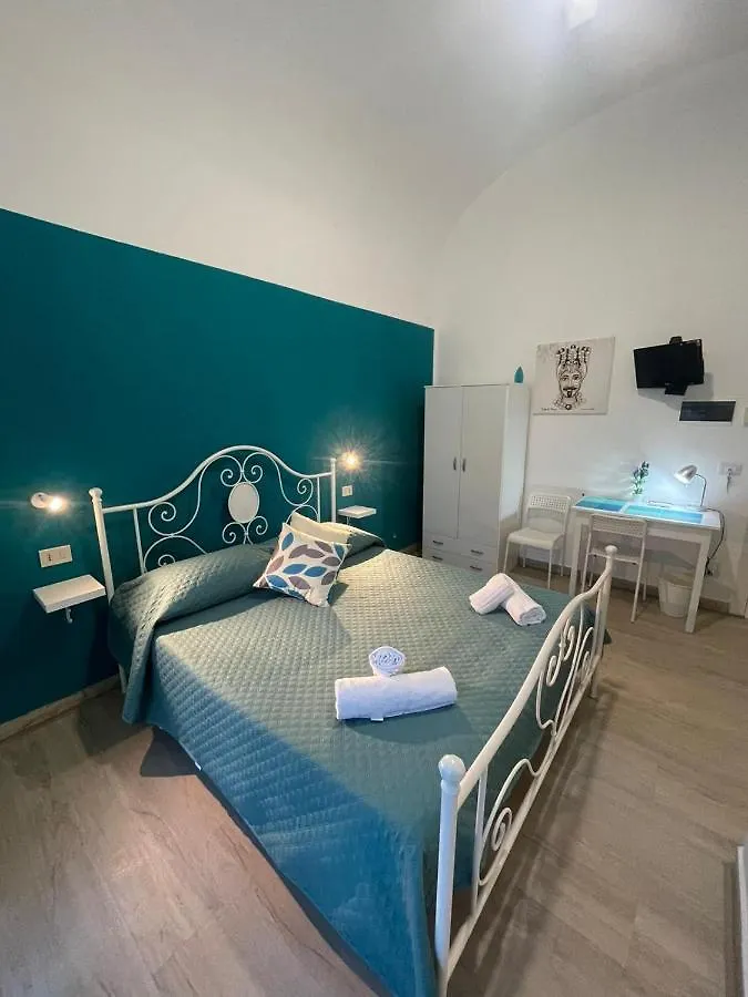 Maqueda Rooms Palermo Italy